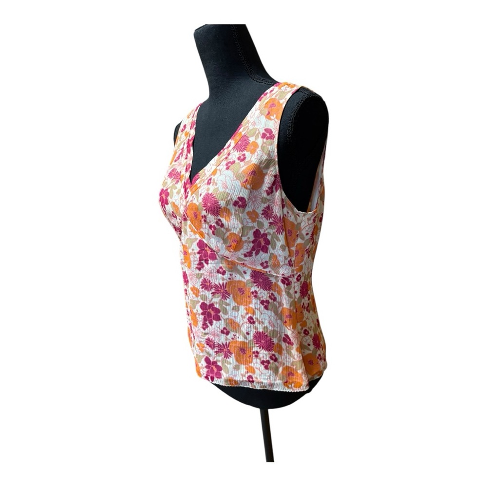 Ann Taylor top featuring a floral pattern with pink and orange colors. Size PM - Picture 4 of 8